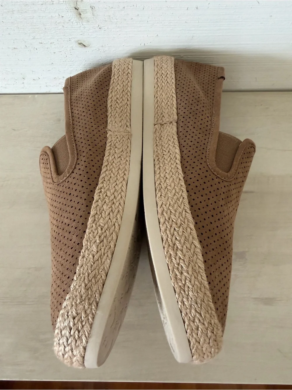 Esprit Nadine Perforated Suede Slip-On Sneaker Women’s 10M Brown NEW